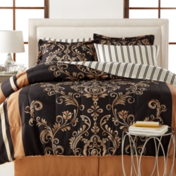Lanwood NWT Other - Fairfield Square Collection Sabrina Reversible 8 Pc. Comforter Set NWT